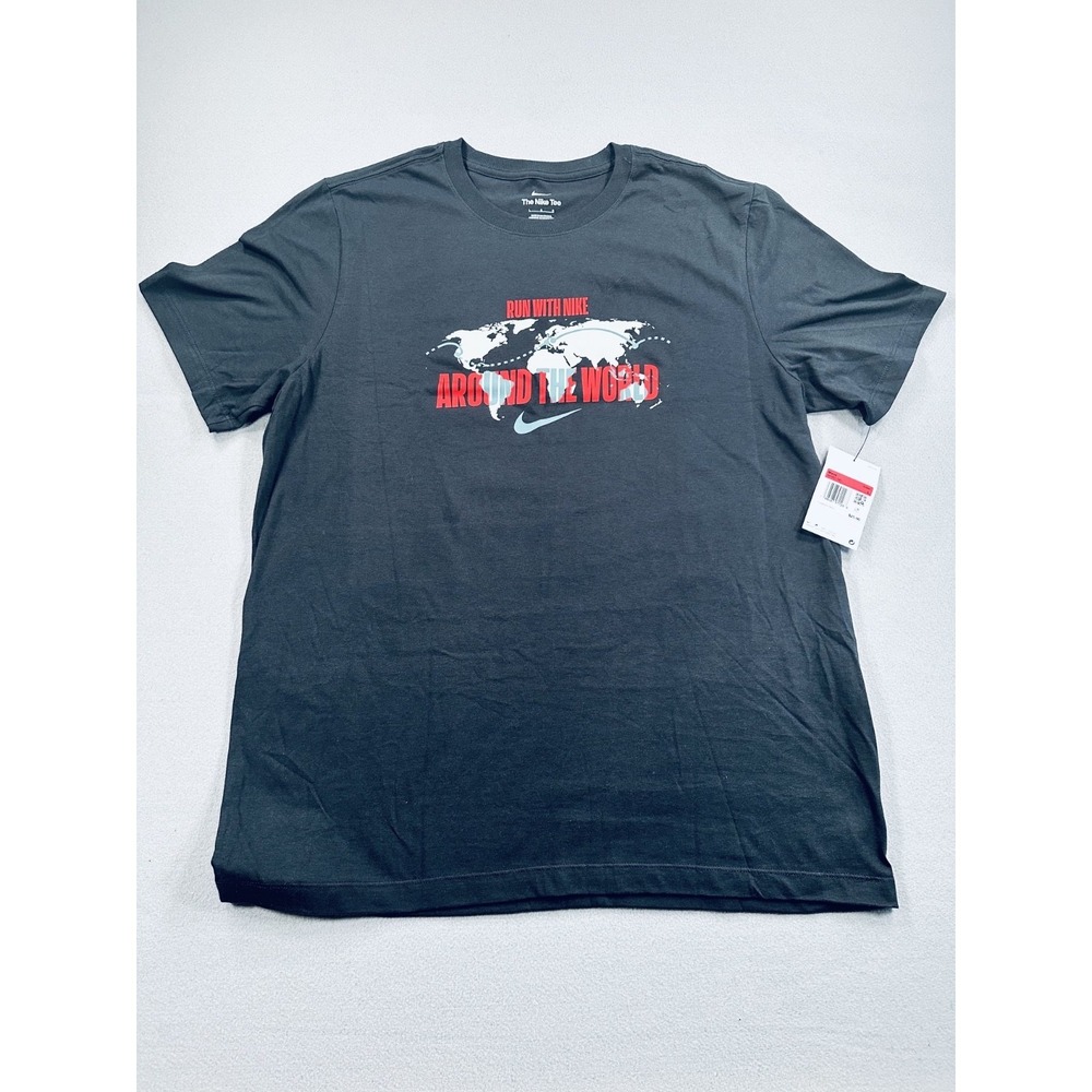 Nike Run With Nike Around The World Graphic T-Shirt Men's Large Gray NWT